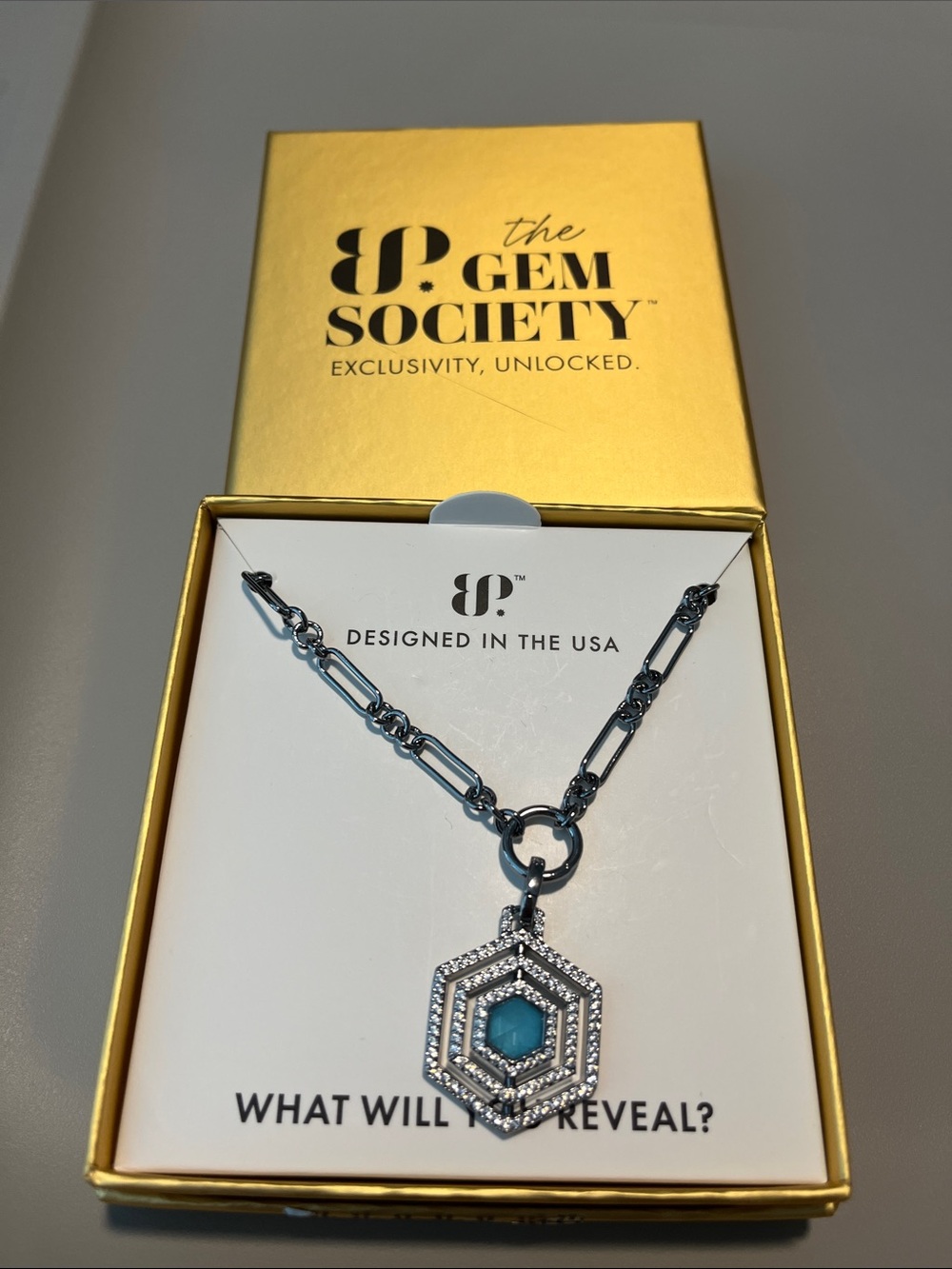 NK76106 Bomb Party Gem Society The Aurora Medallion Necklace